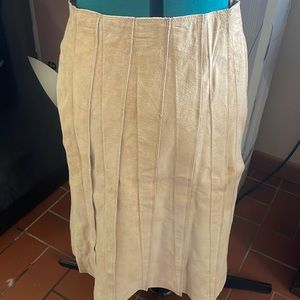 Suedessence suede khaki skirt size 8 knee length